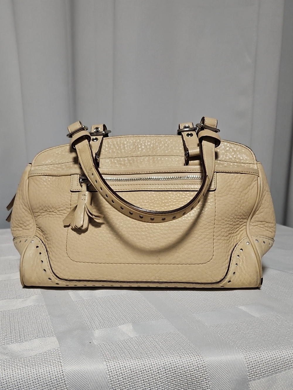 Coach Hampton Sand Beige Pebbled Leqther Tassle Satchel